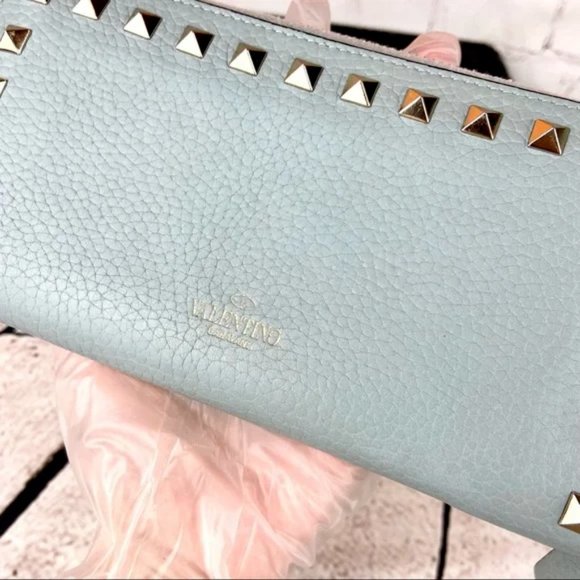 Valentino ROCKSTUD Garavani ZIPPY Zip around  long WALLET GREAT! - Picture 4 of 16